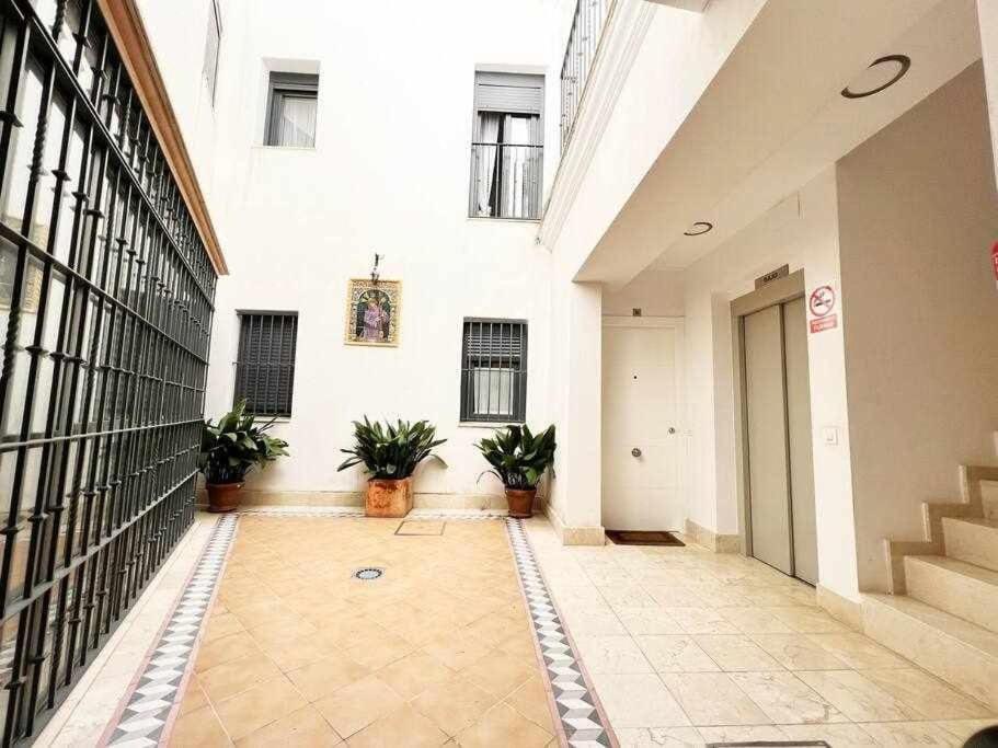 דירות סביליה Aym Places Buen Viaje Parking Incluido מראה חיצוני תמונה